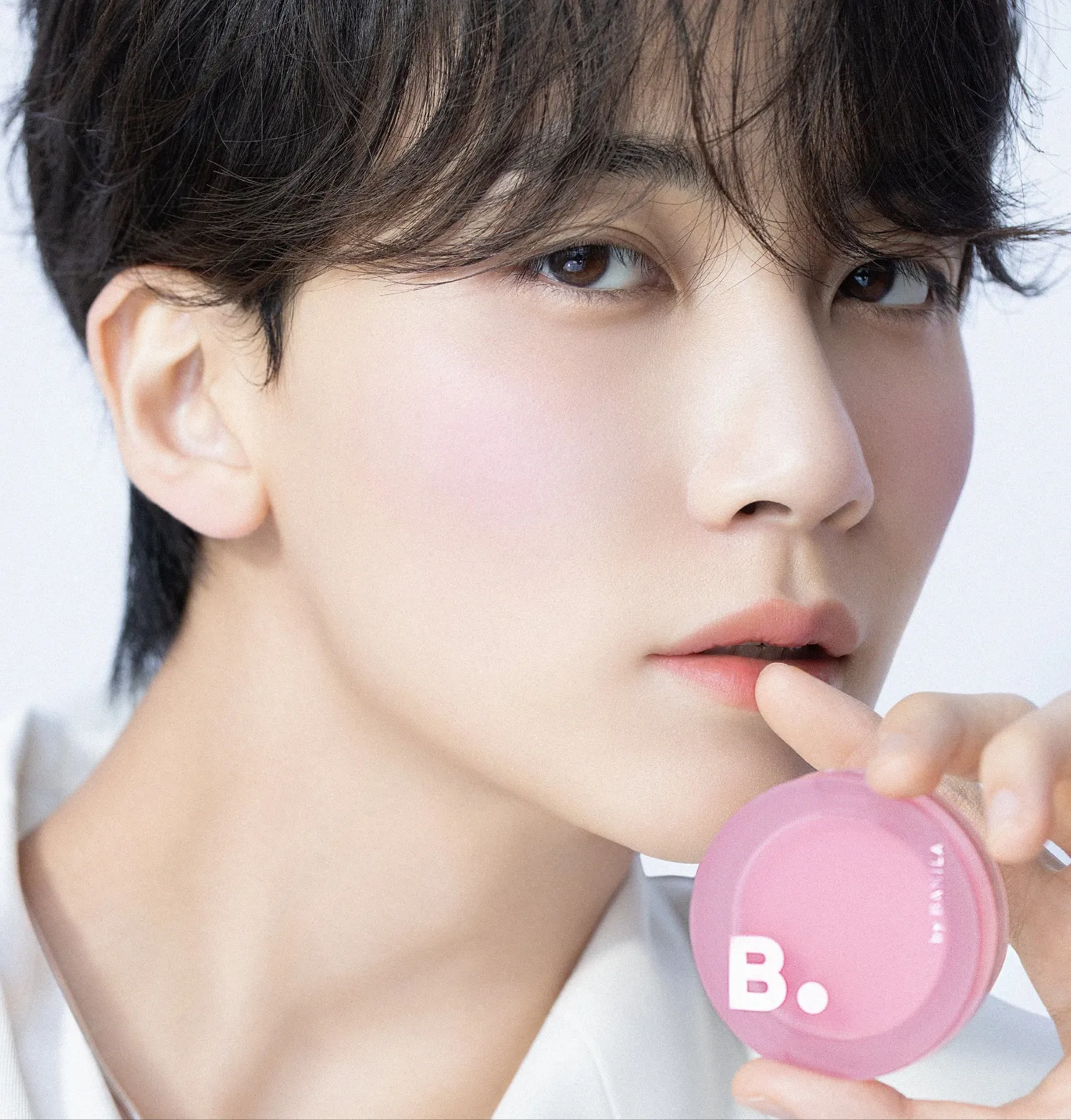 A moment captured by Jeonghan (SEVENTEEN)'s fan