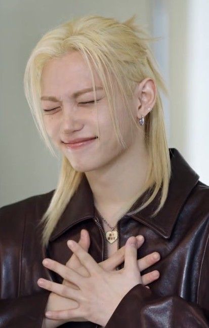 Latest photo of Felix (Stray Kids)
