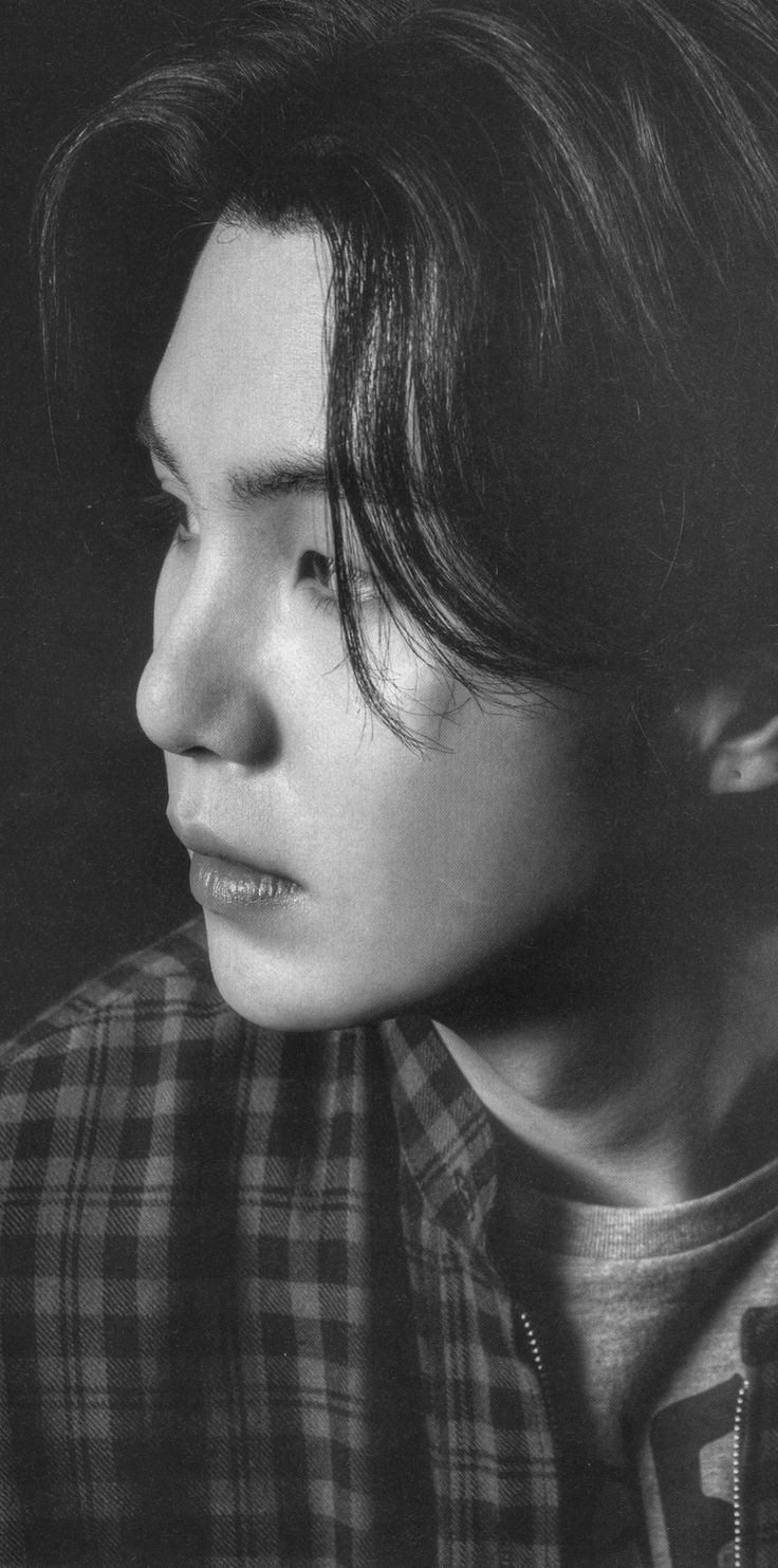 Foto aktivitas terbaru SUGA (BTS)