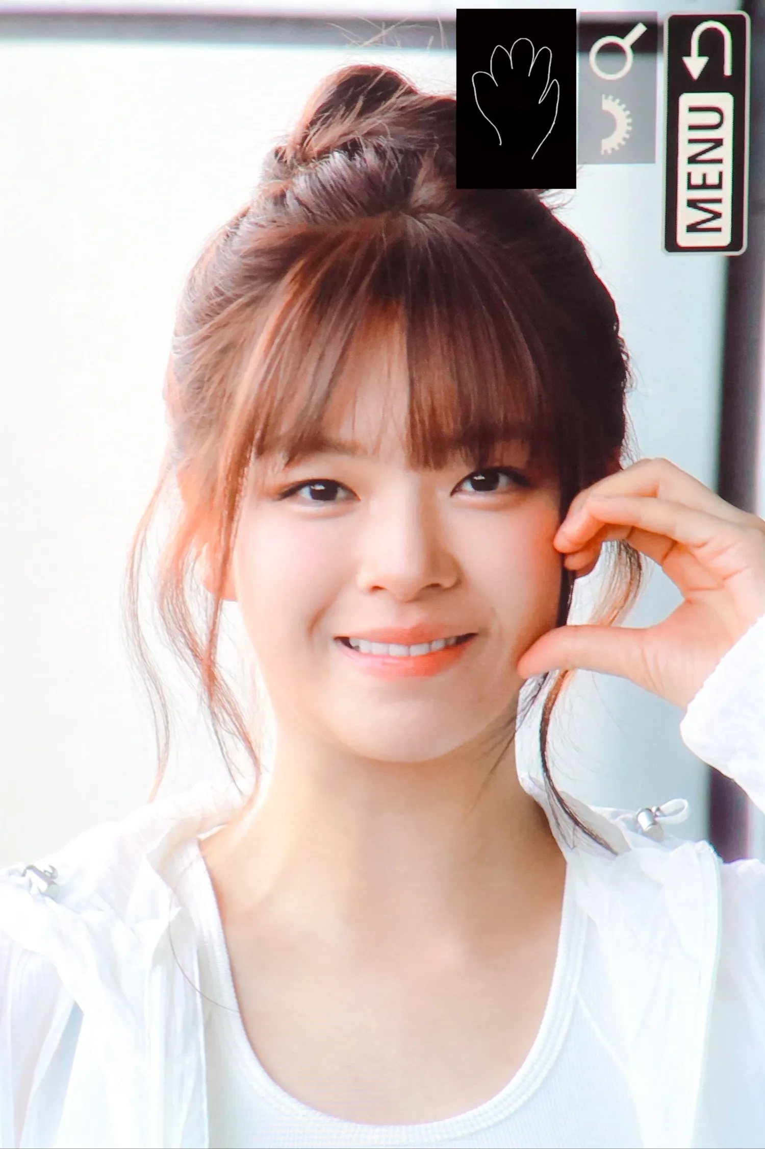 A moment captured by Jeongyeon (TWICE)'s fan