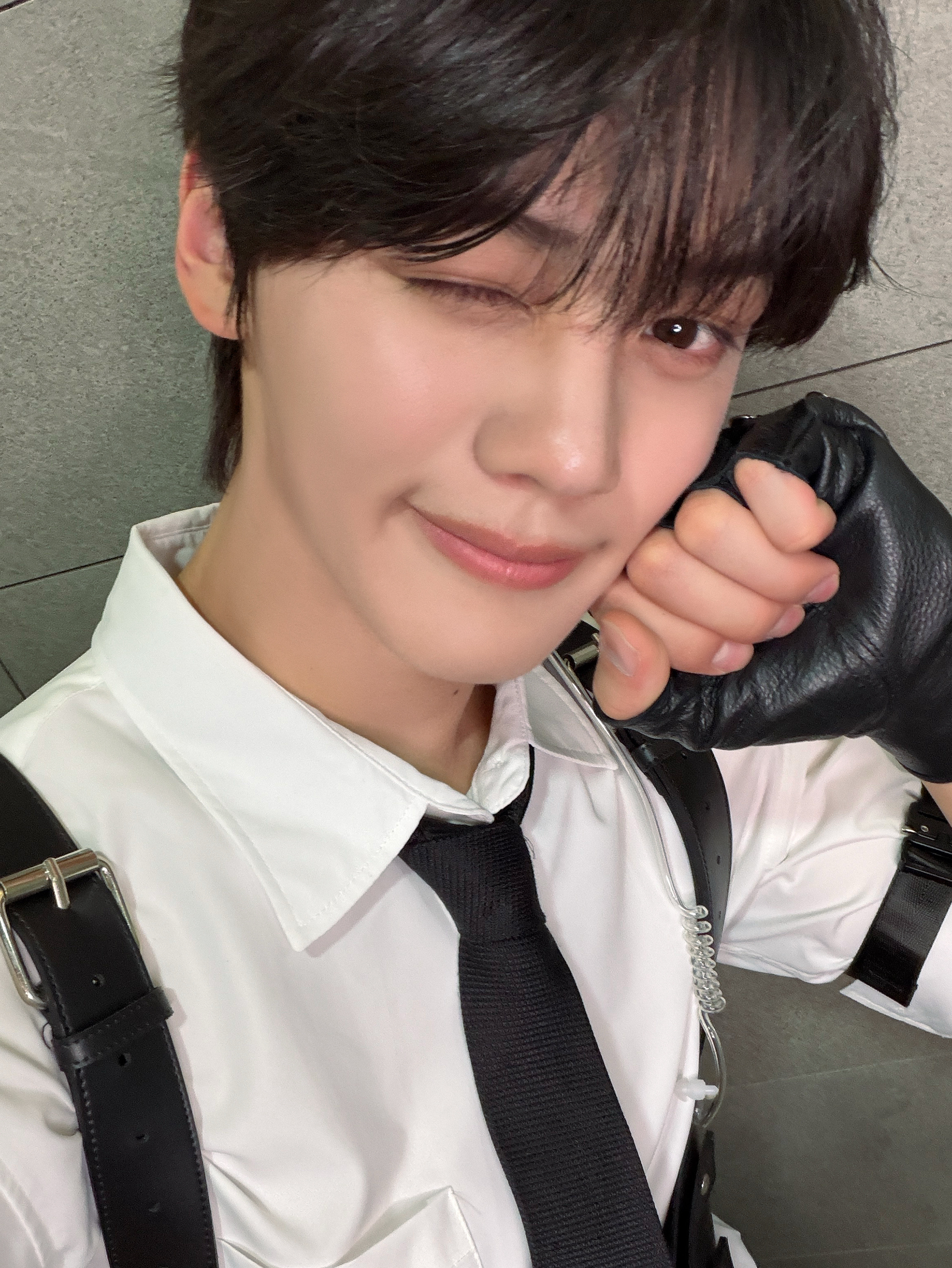 Latest photo of Kim Gyuvin (AND2BLE)