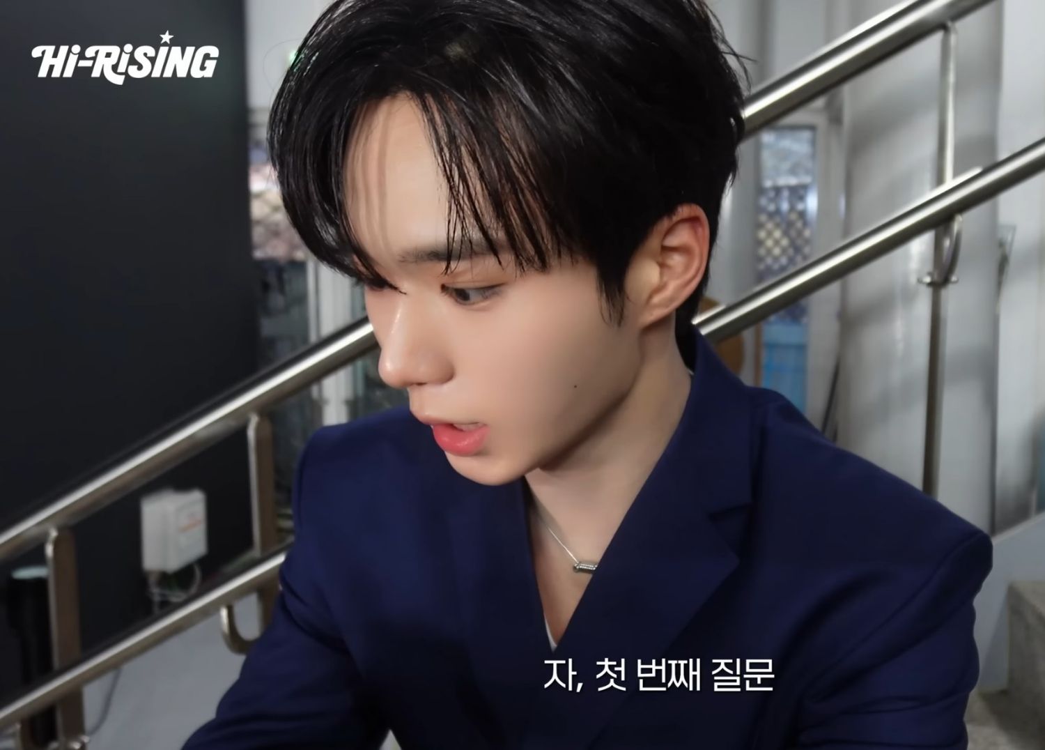 Behind-the-scenes cut of Kim Junseo (ALPHA DRIVE ONE)