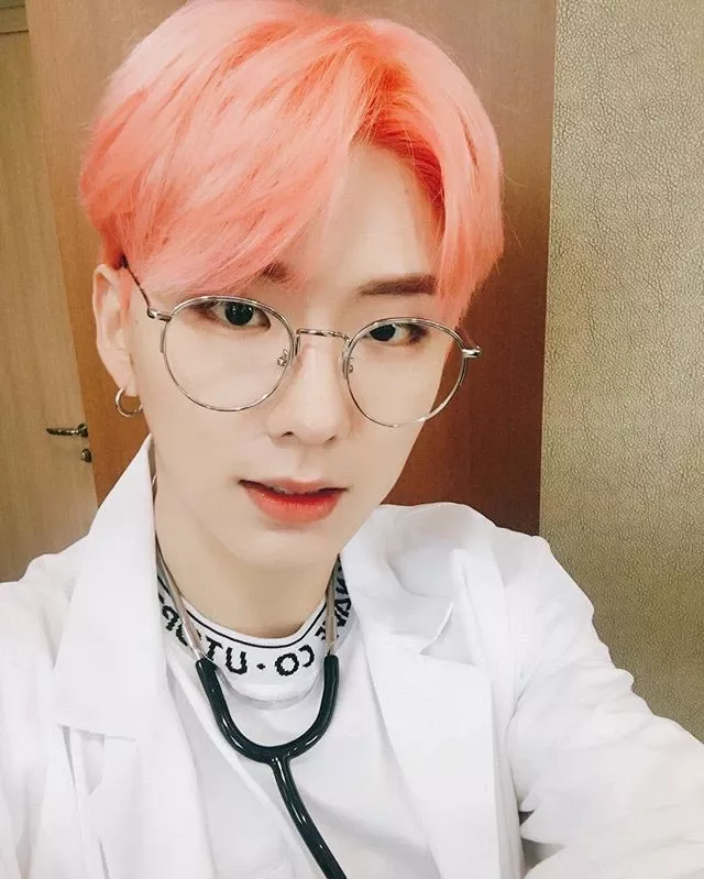 Foto aktivitas terbaru Kihyun (MONSTA X)