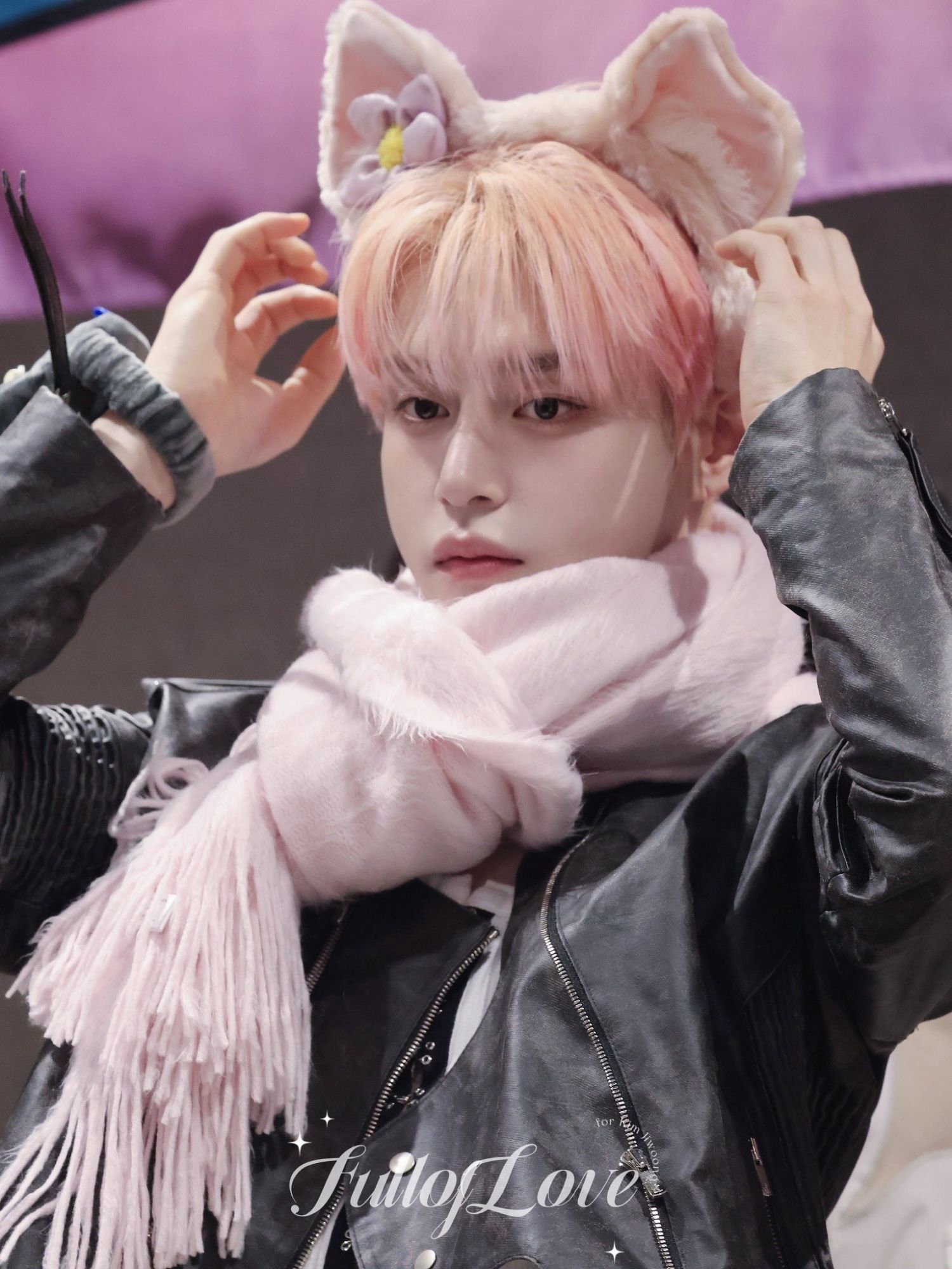 Behind-the-scenes cut of Kim Jiwoong (ZEROBASEONE)