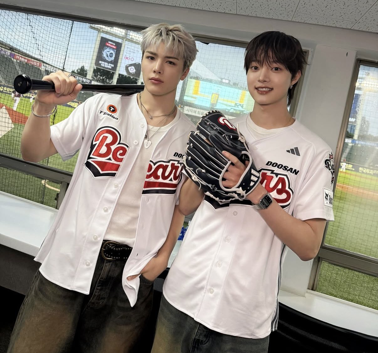 Latest photo of EJ (&TEAM)