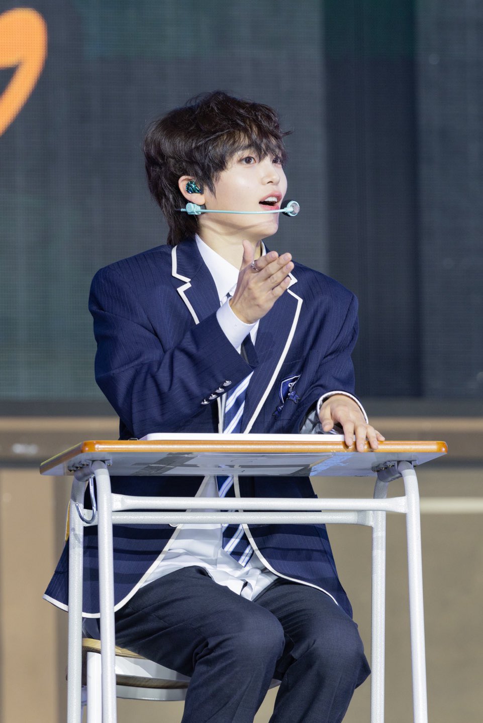 Behind-the-scenes cut of Hyeongjun (CRAVITY)