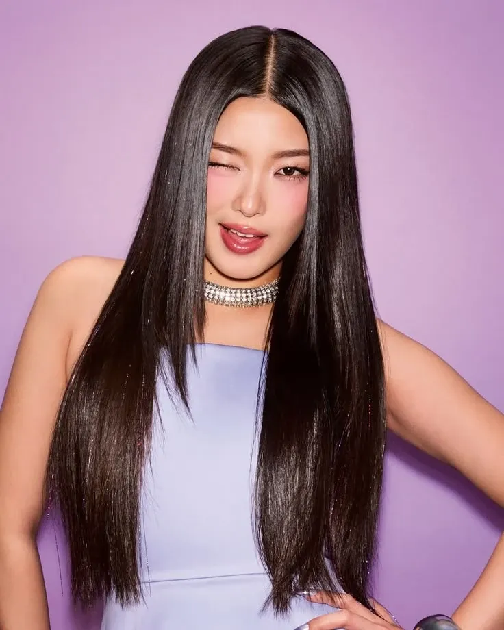 Recent activity shot of Yoonchae (KATSEYE)