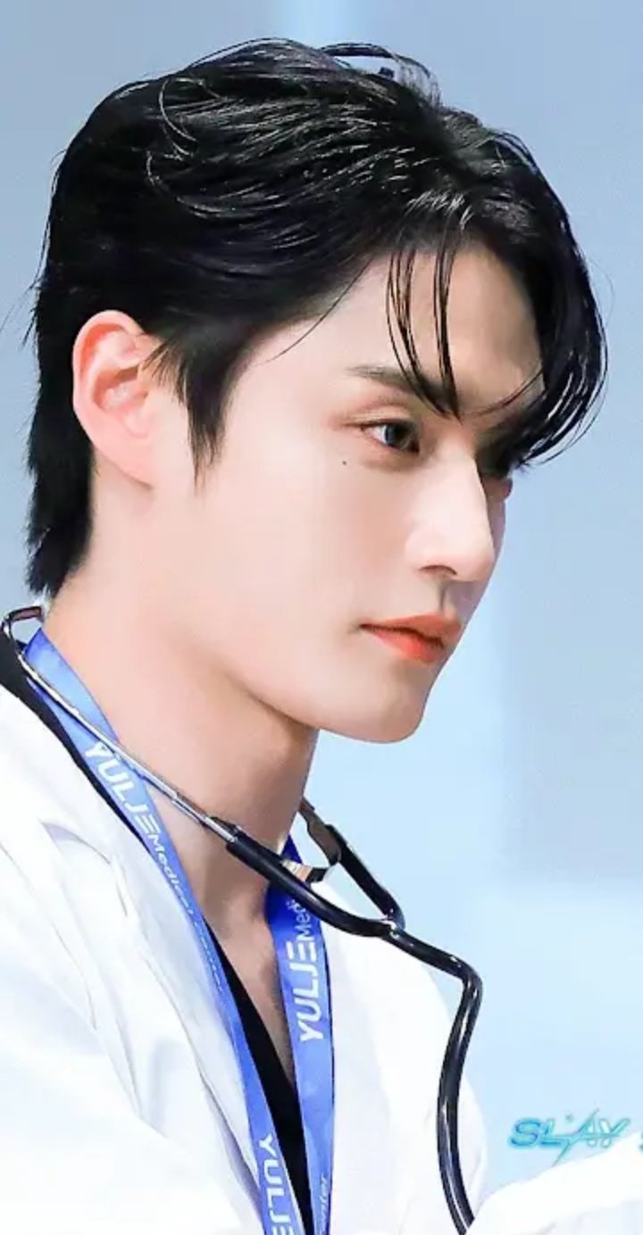 The most beloved wallpaper among Kim Jiwoong (ZEROBASEONE)'s fans