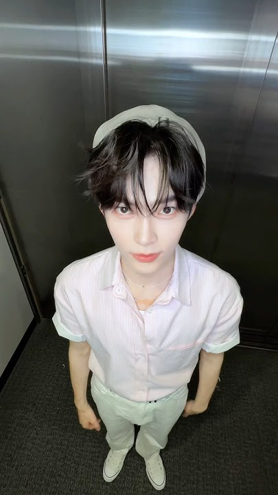 Today's most popular wallpaper in the Sung Hanbin (ZEROBASEONE) community