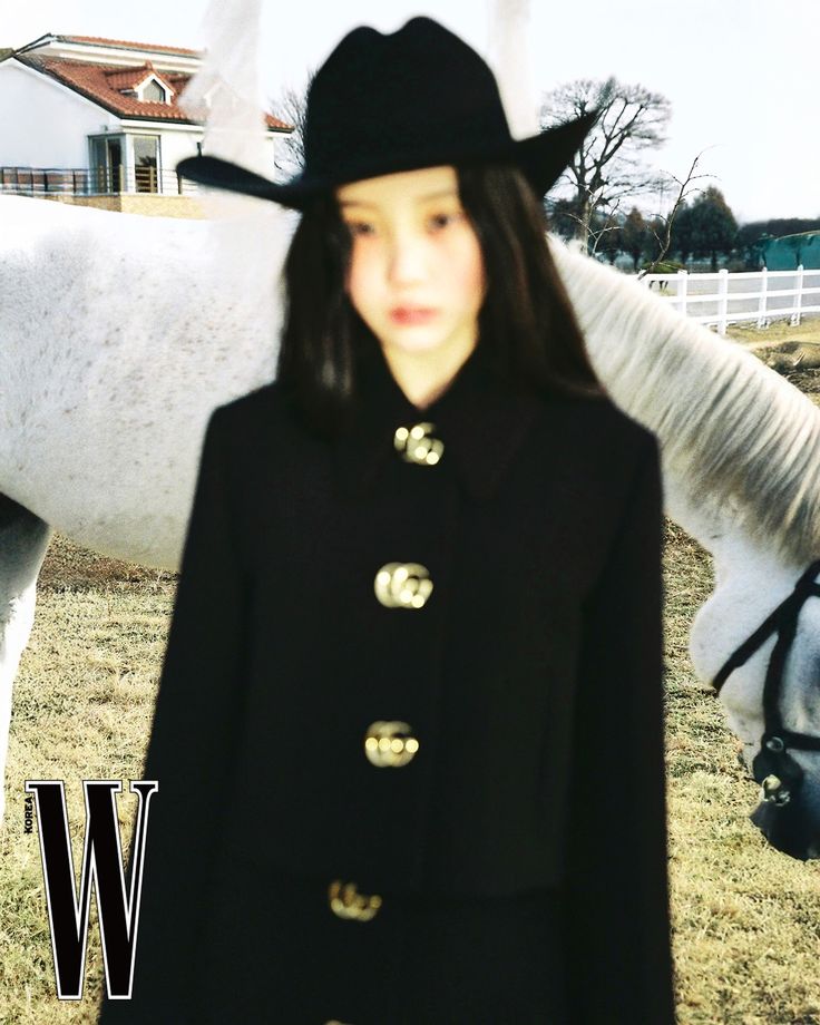 Recent activity shot of Wonhee (ILLIT)