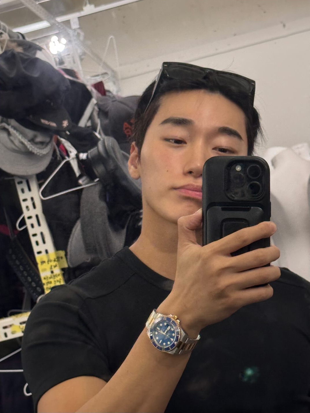 Behind-the-scenes cut of San (ATEEZ)