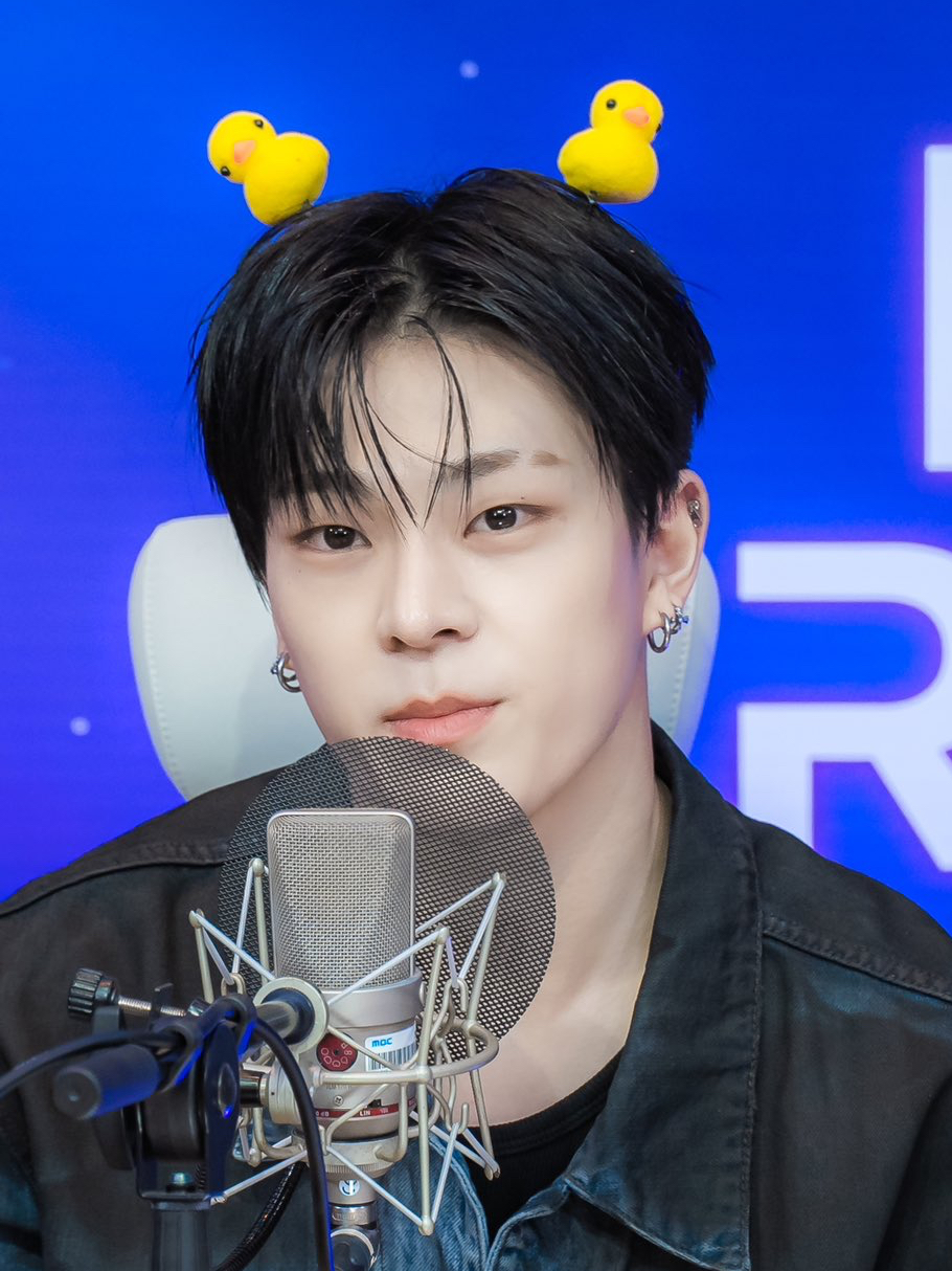 Latest photo of Kim Junmin (WHIB)