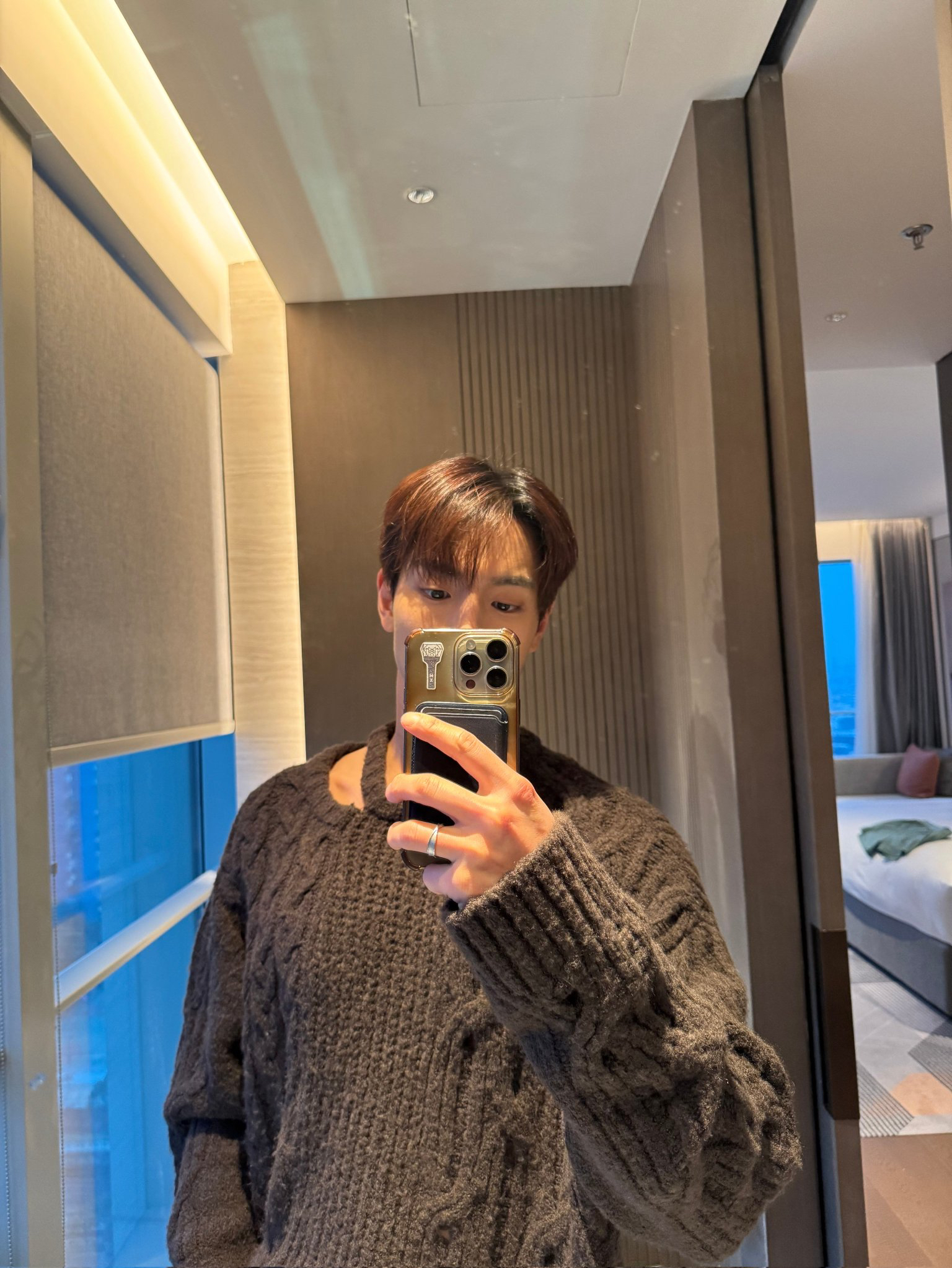 A moment captured by Shownu (MONSTA X)'s fan