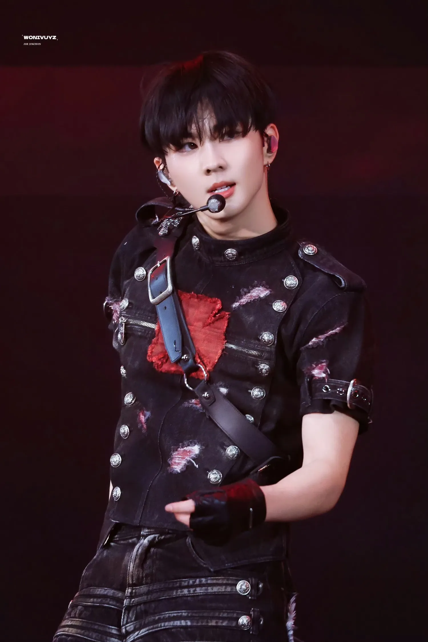 Foto terbaru Jungwon (ENHYPEN)
