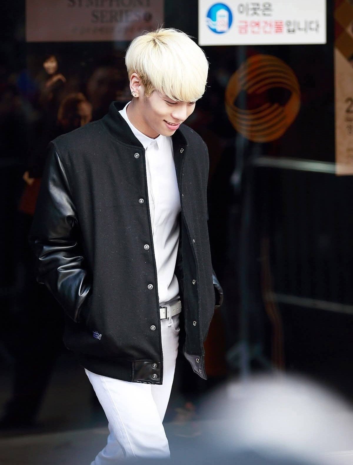 Behind-the-scenes cut of Jonghyun (SHINee)