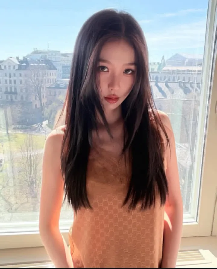 Latest photo of Esther Yu