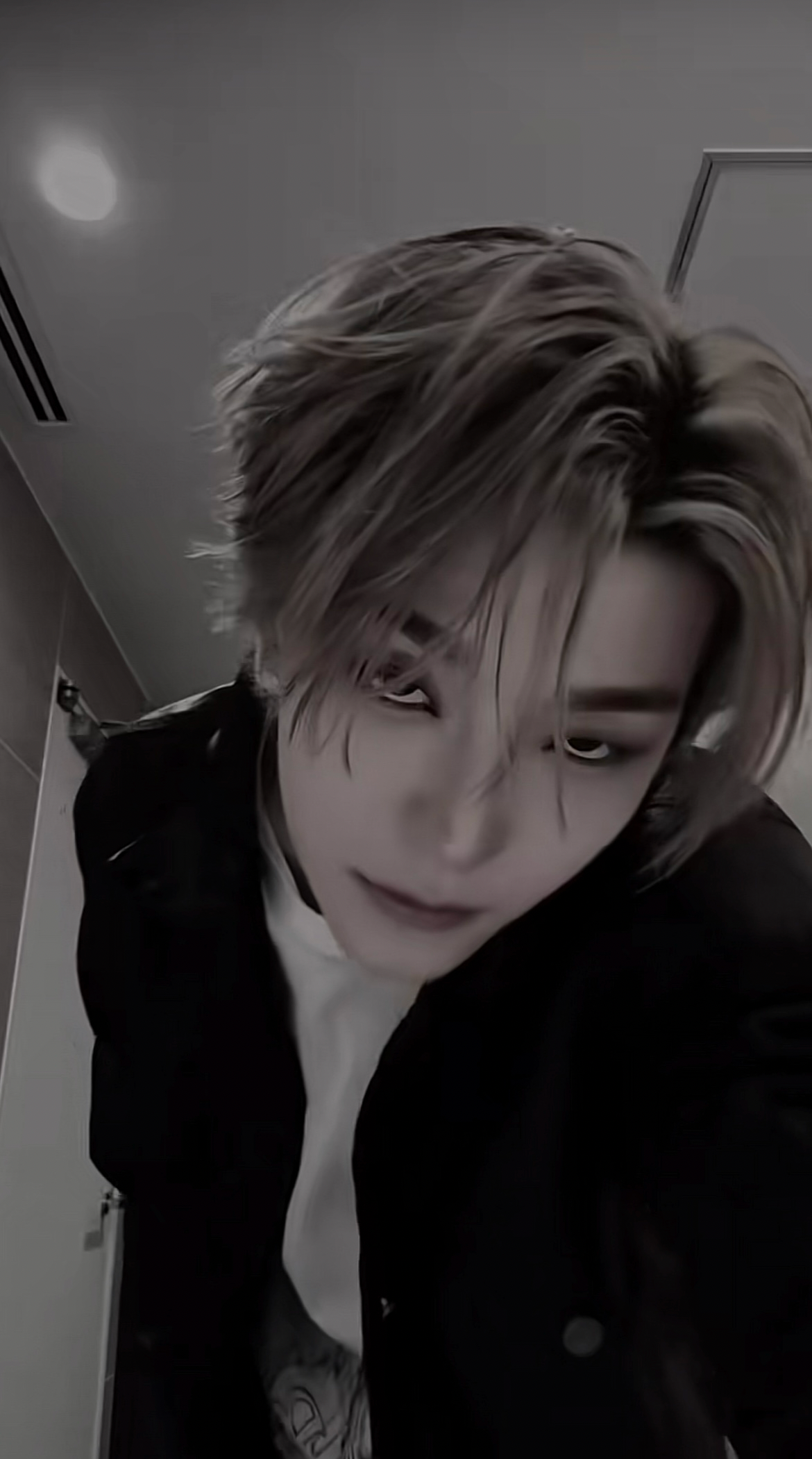 Fan-made special wallpaper for He Xinlong (ALPHA DRIVE ONE)