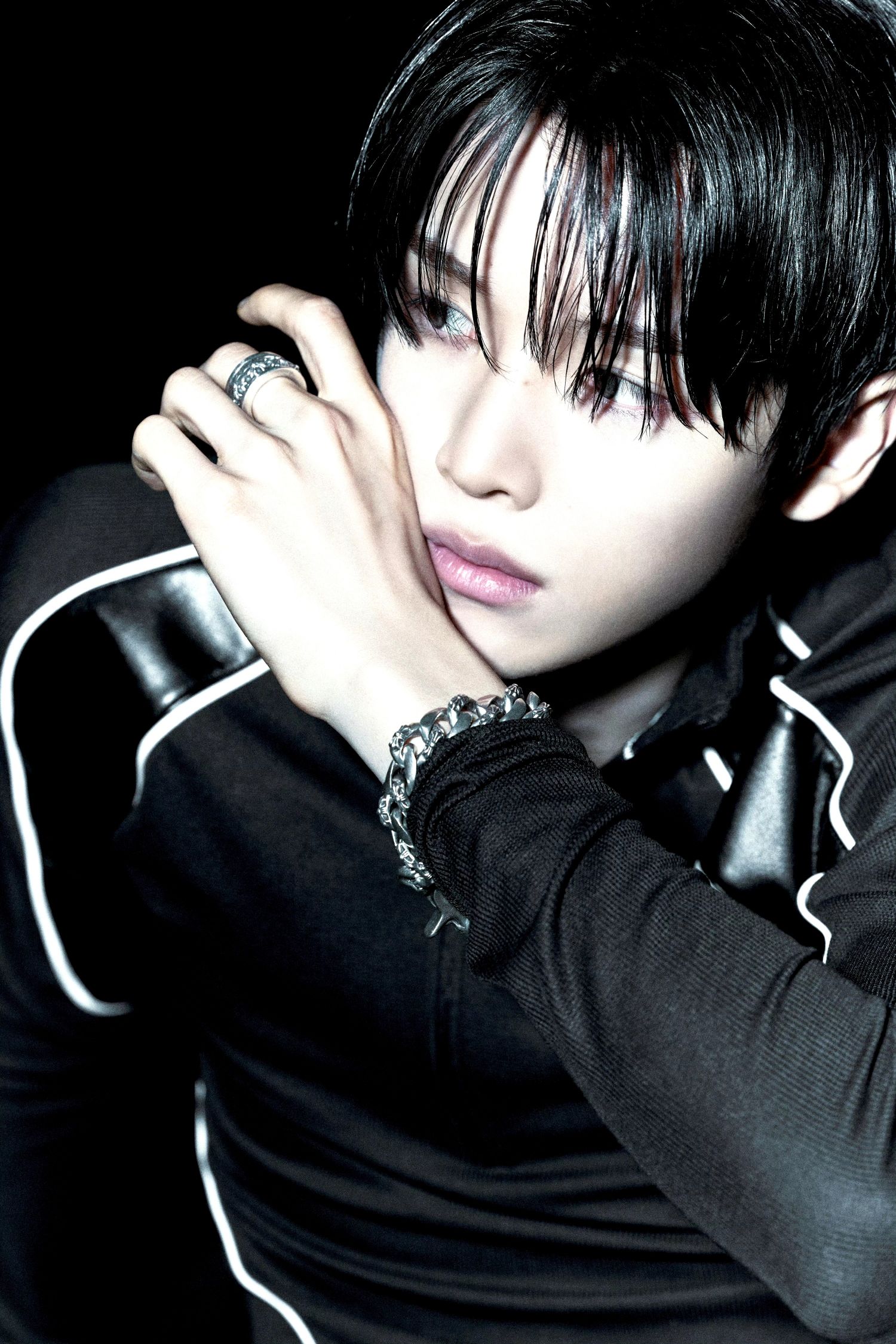 Recent activity shot of Sungchan (RIIZE)