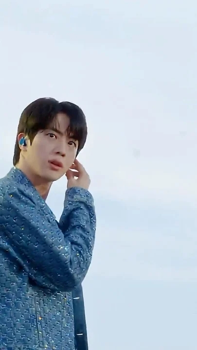 V (防彈少年團)粉絲拍下的瞬間