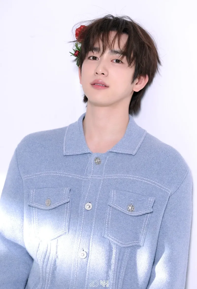 Foto aktivitas terbaru Jinyoung (GOT7)