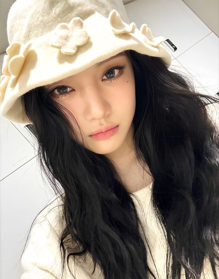 Latest photo of Ningning (aespa)