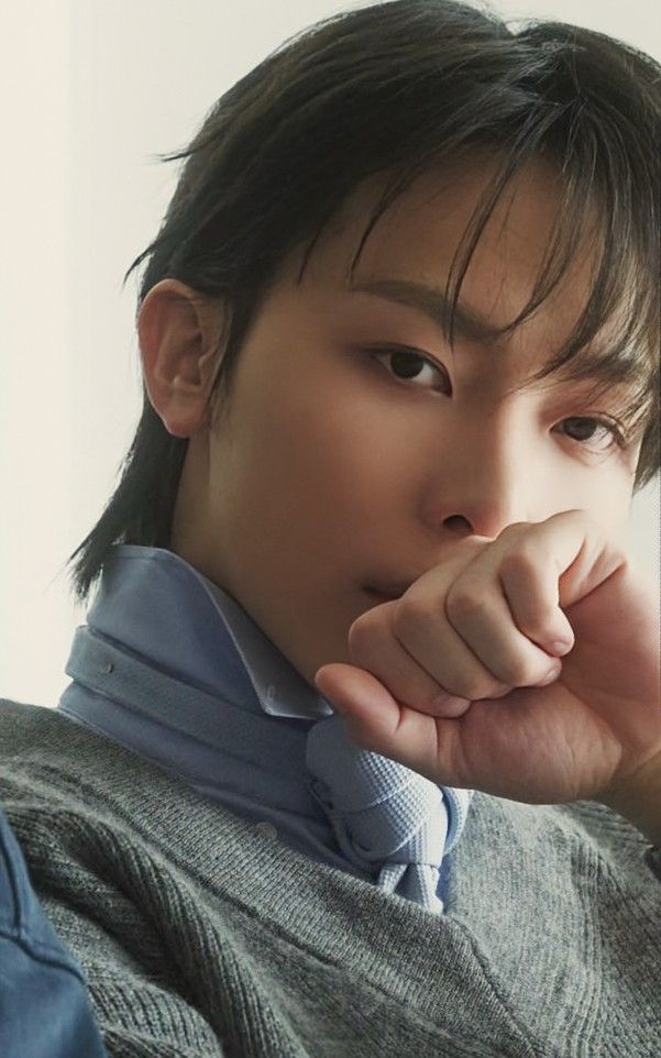 A moment captured by Nicholas (&TEAM)'s fan