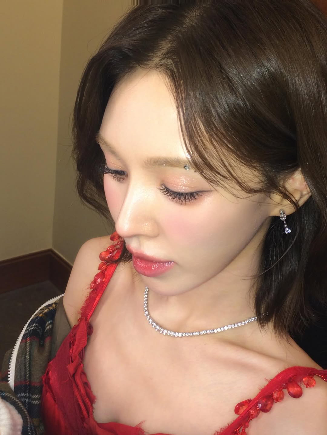 Behind-the-scenes cut of Red Velvet
