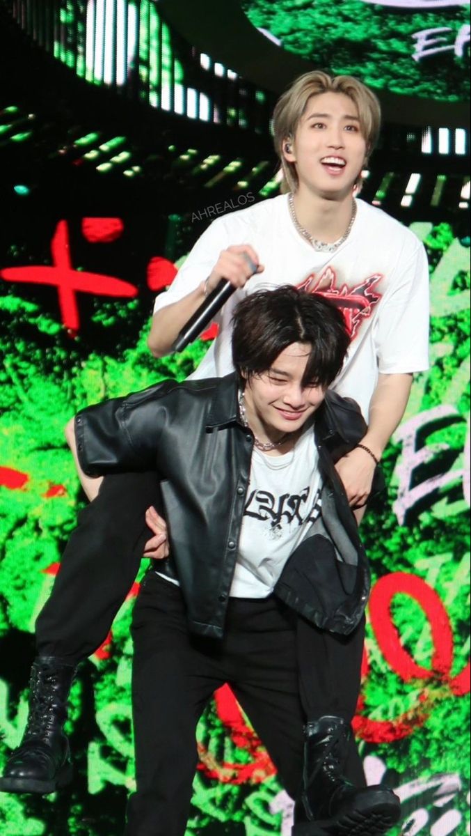 The most beloved wallpaper among HAN (Stray Kids)'s fans