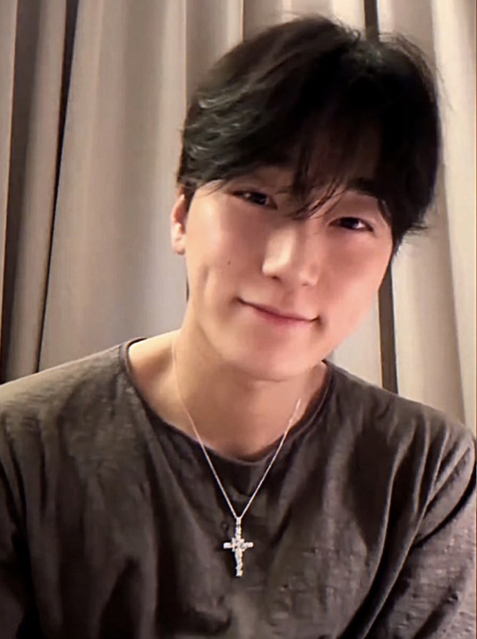 Potret di balik layar San (ATEEZ)