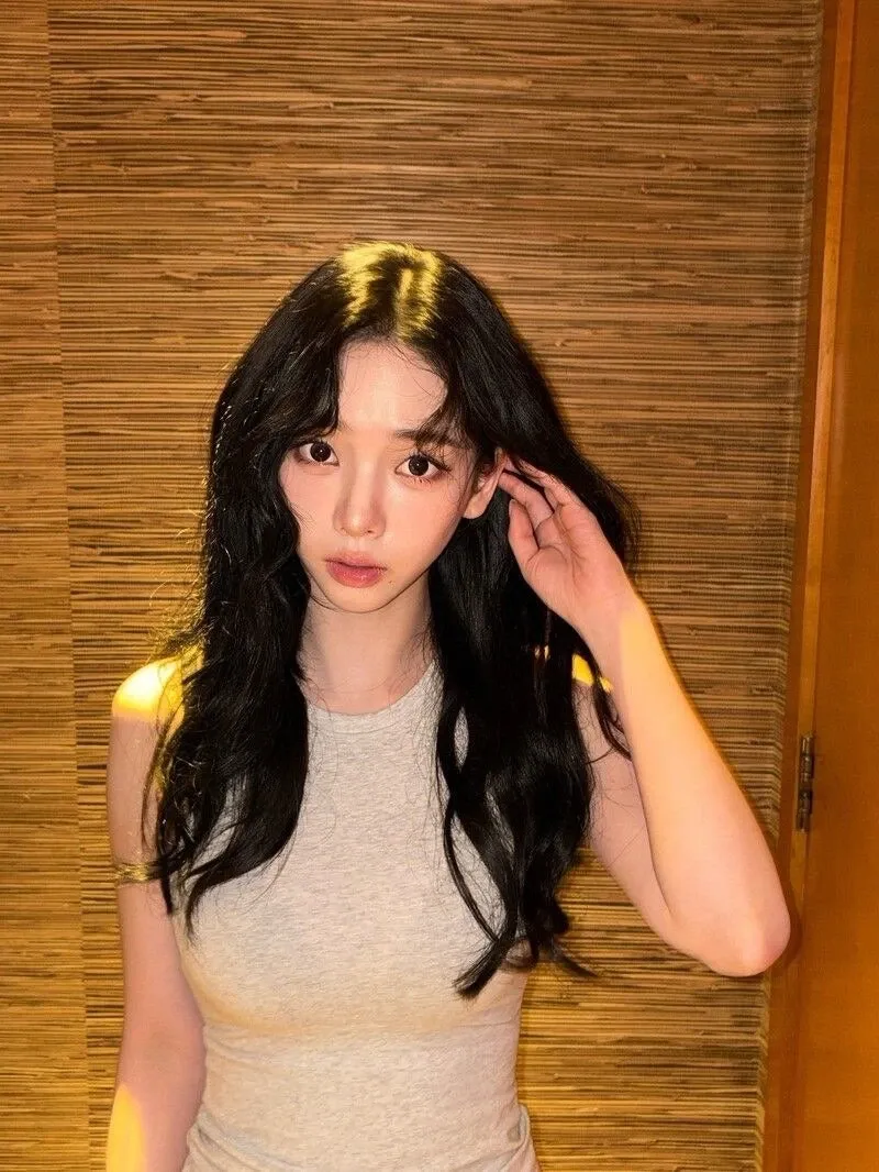 Latest photo of Karina (aespa)