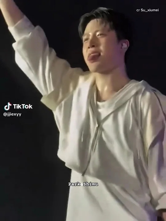 Foto aktivitas terbaru So Junghwan (TREASURE)