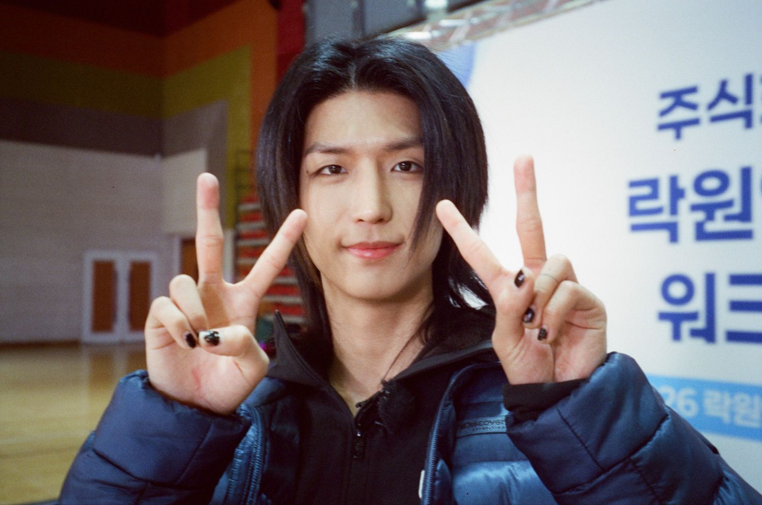 Behind-the-scenes cut of Jun Han (Xdinary Heroes)