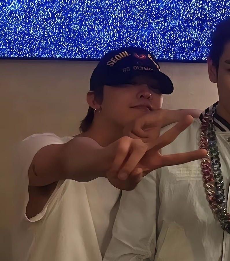 G-DRAGON (빅뱅) 최근 활동샷