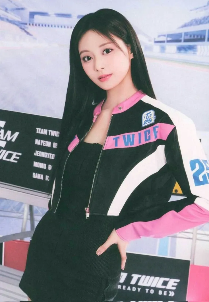 Foto terbaru Tzuyu (TWICE)