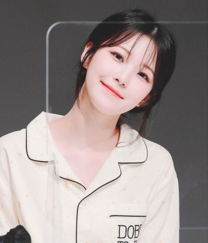 A moment captured by Baek Jiheon (fromis_9)'s fan