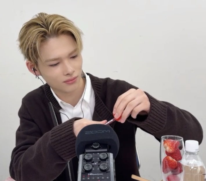 Recent activity shot of NI-KI (ENHYPEN)