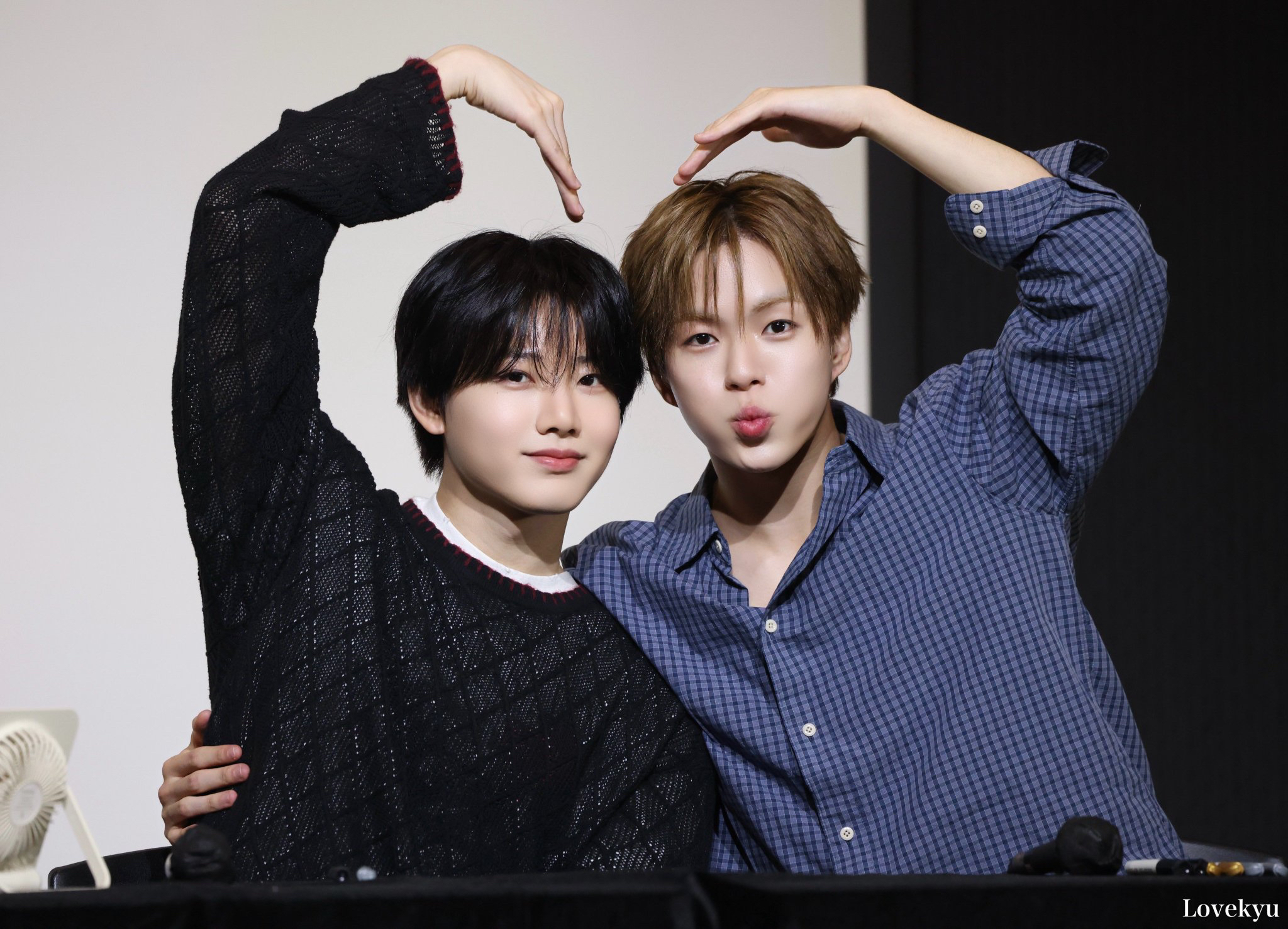 TREASURE의 비하인드 컷