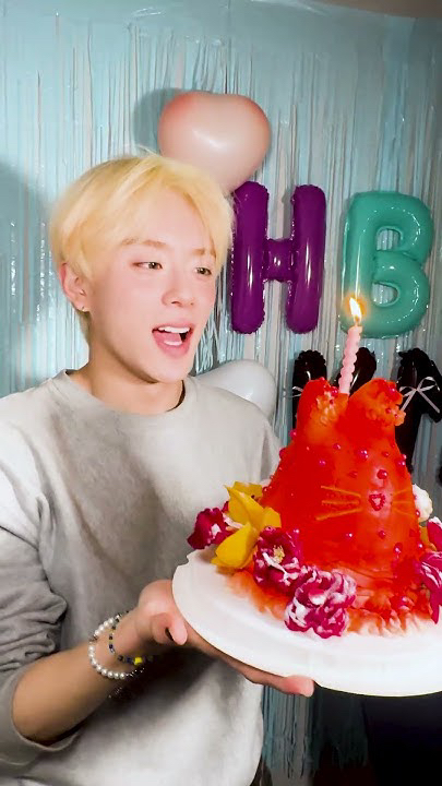 Behind-the-scenes cut of VERIVERY