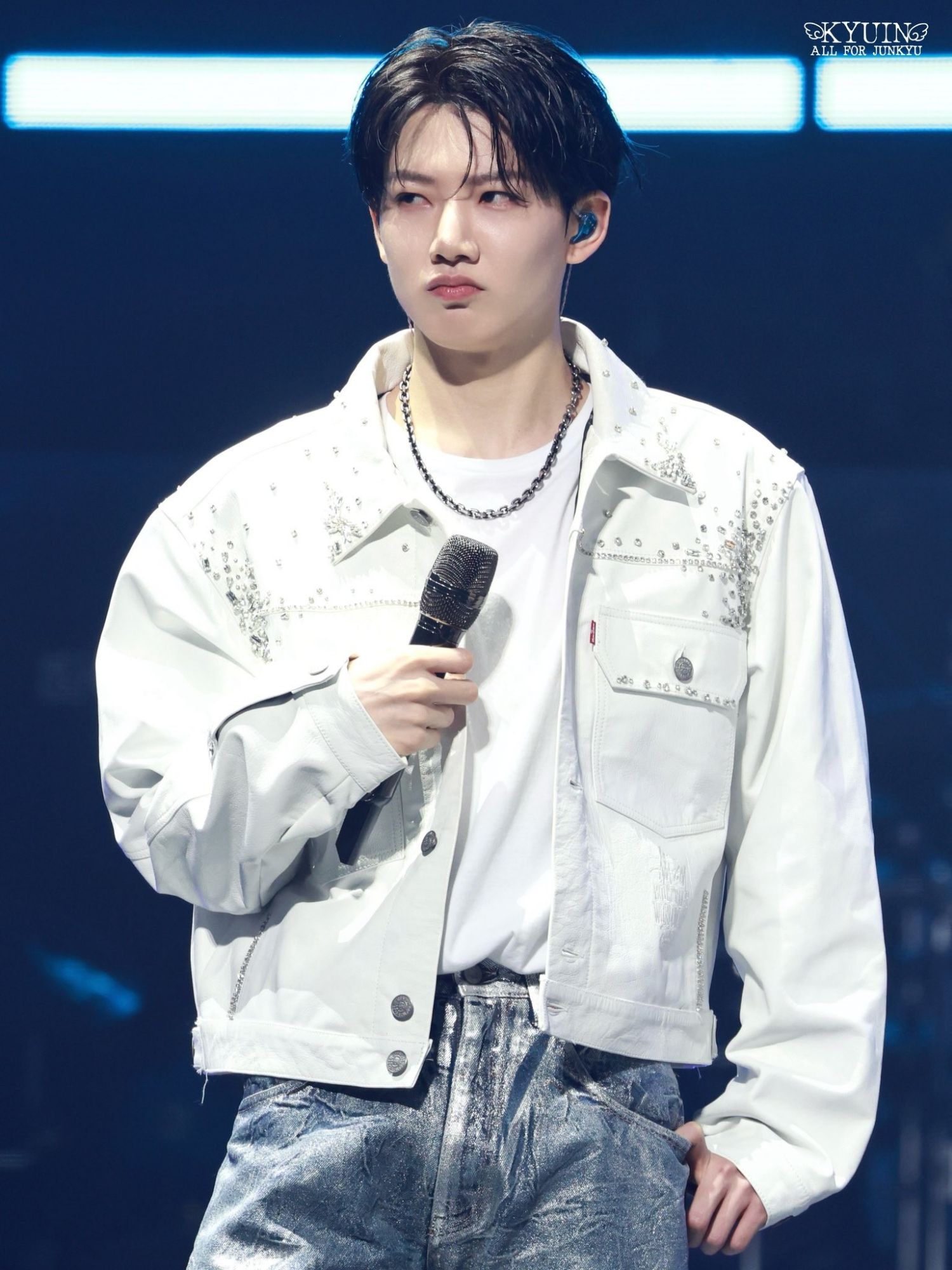 Behind-the-scenes cut of Junkyu (TREASURE)