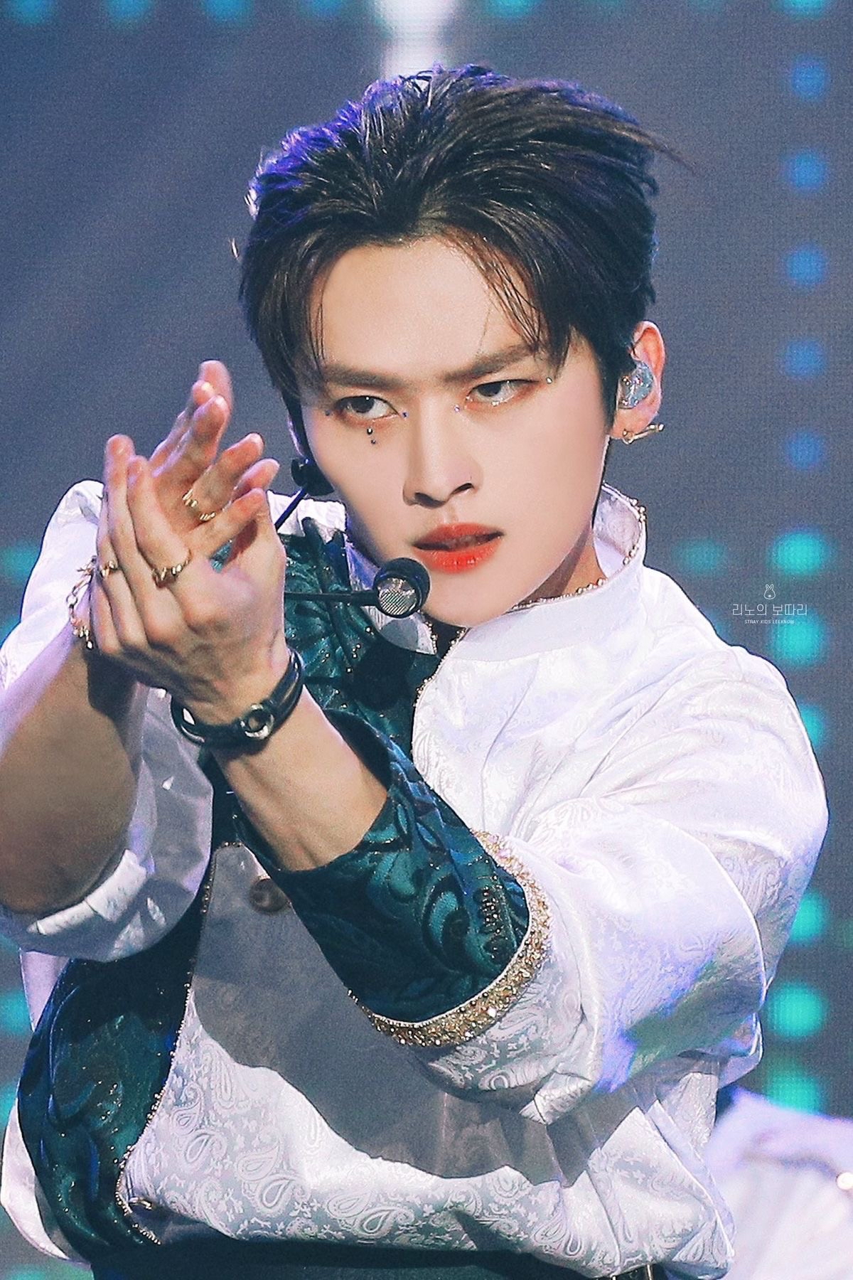 Behind-the-scenes cut of Lee Know (Stray Kids)