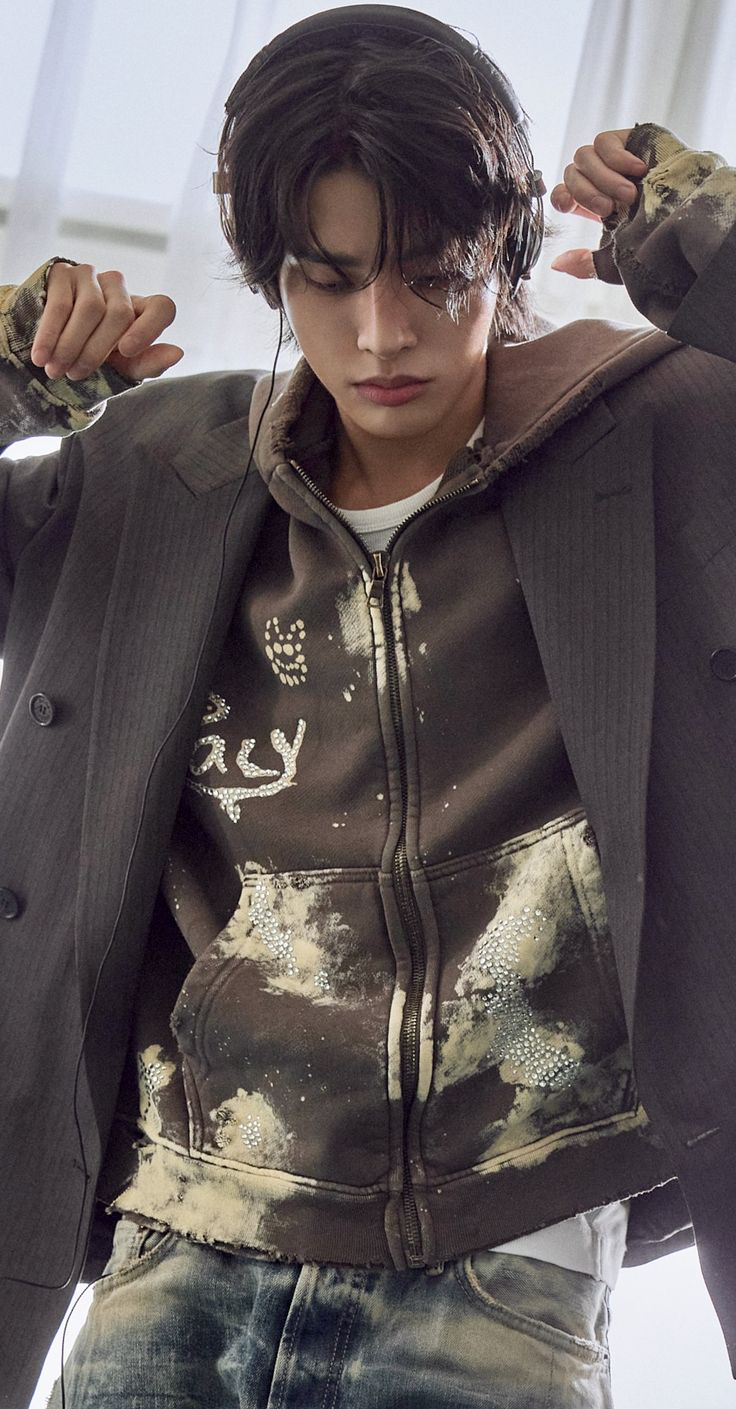 Behind-the-scenes cut of Jake (ENHYPEN)