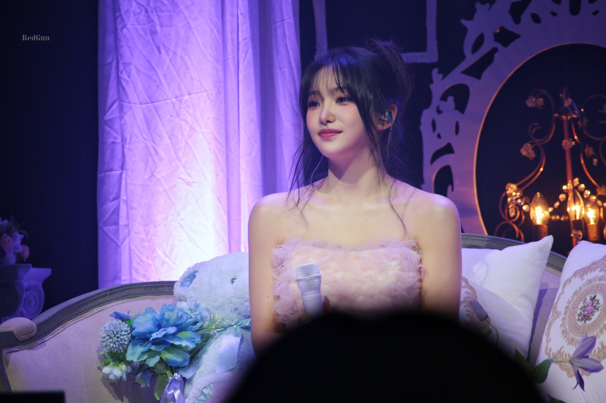 A moment captured by Yeri (Red Velvet)'s fan