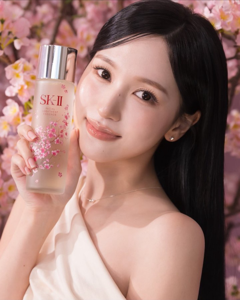 Recent activity shot of Mina (TWICE)