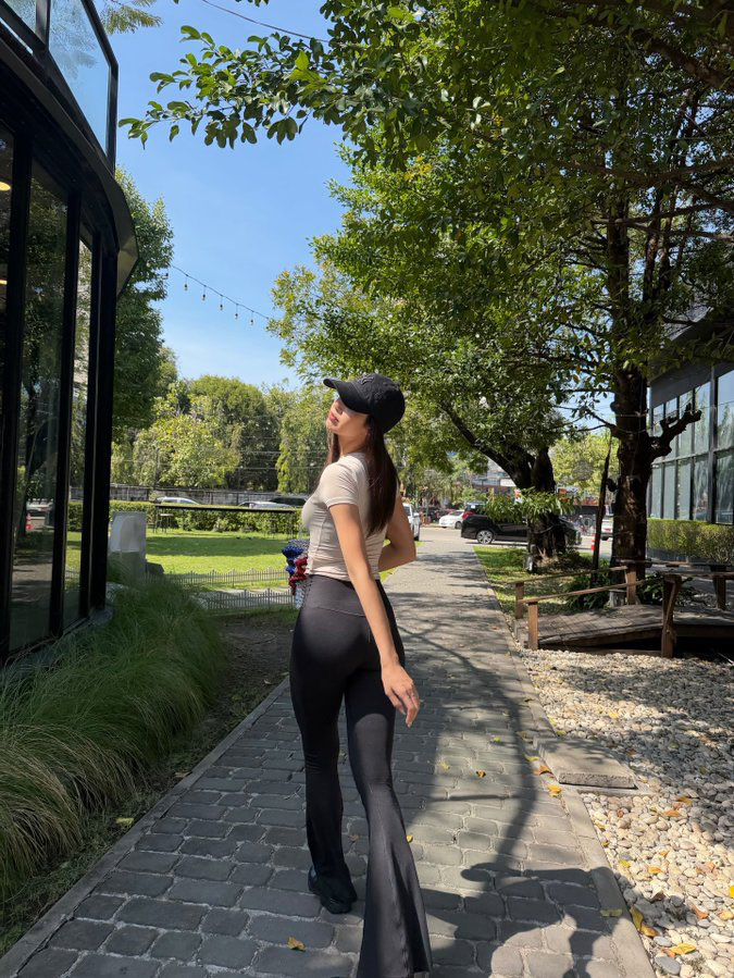 리사 (BLACKPINK)의 비하인드 컷