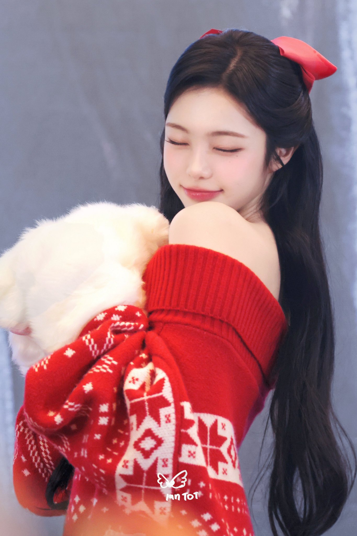 A moment captured by Ian (Hearts2Hearts)'s fan