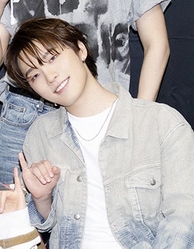 Latest photo of Dino (SEVENTEEN)