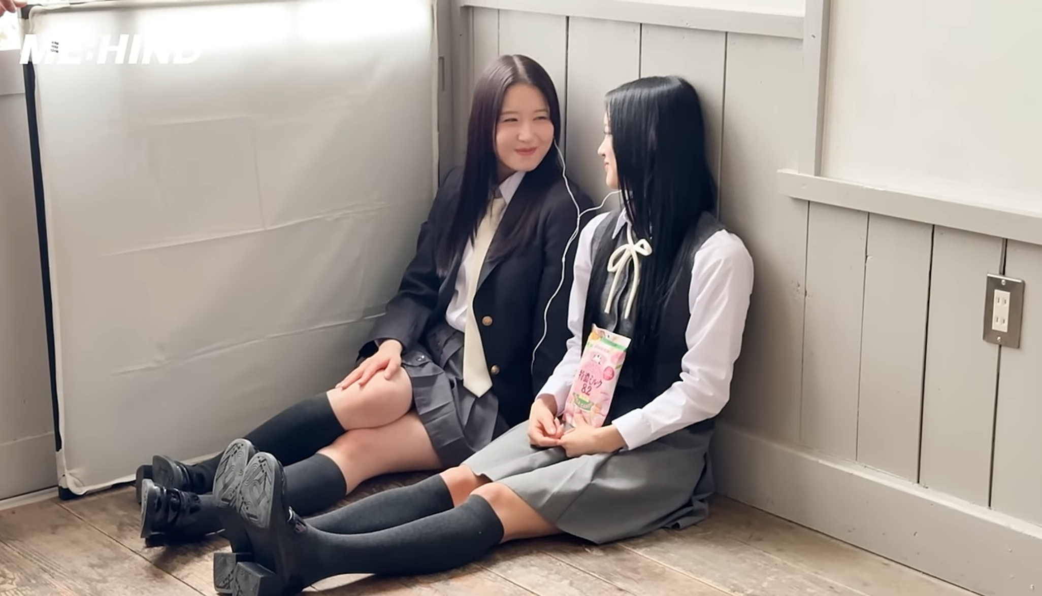Behind-the-scenes cut of Kasahara Momona (ME:I)