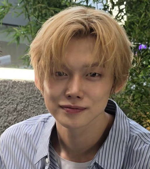 Foto terbaru Yeonjun (TOMORROW X TOGETHER)