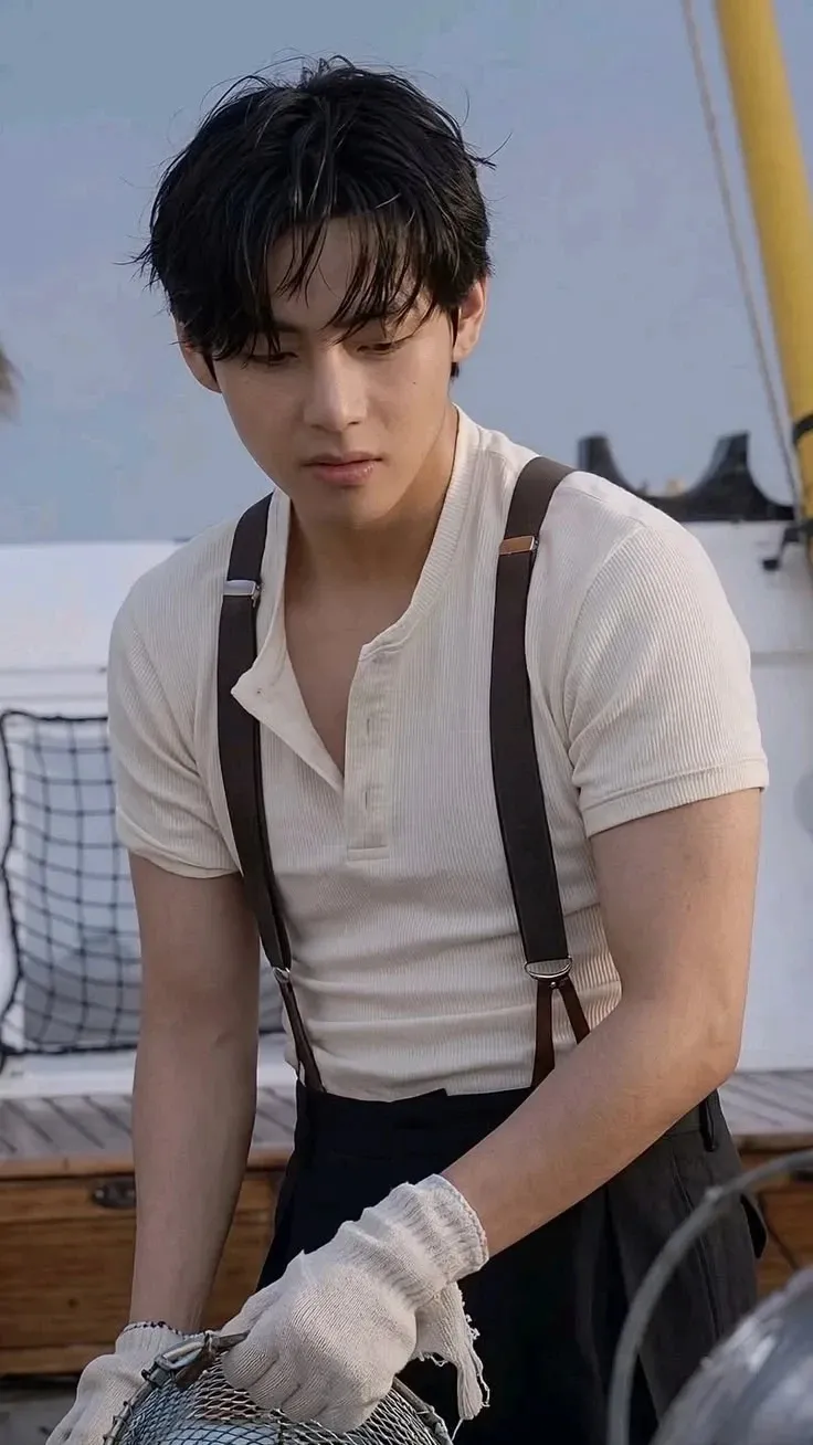 Latest photo of V (BTS)