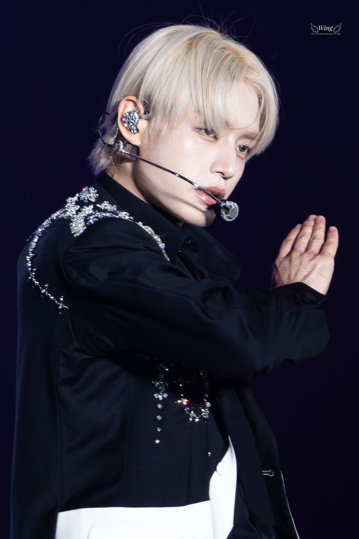 Recent activity shot of Kim Jiwoong (ZEROBASEONE)